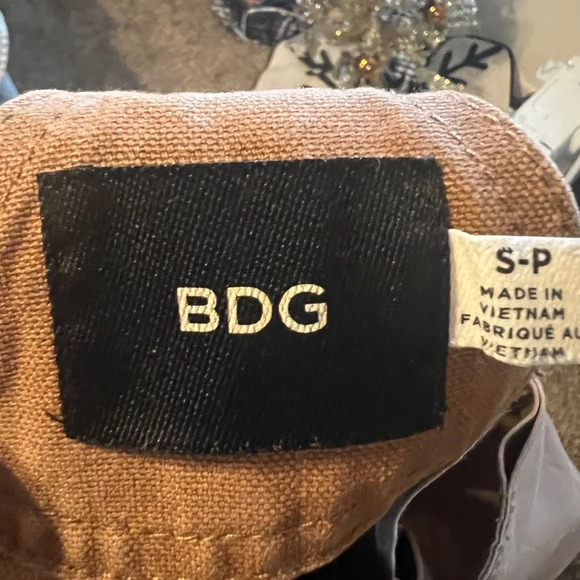 BDG by Urban Outfitters tan overalls size small straight leg - Picture 7 of 7